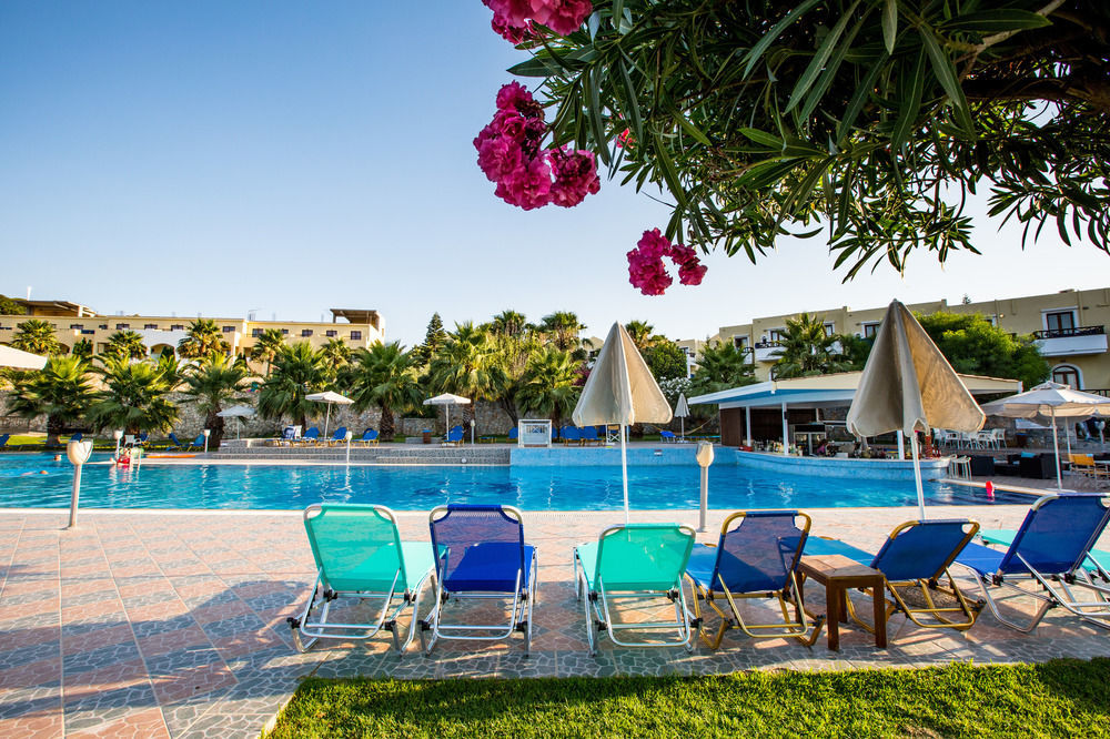 Langley Resort Almirida Bay Esterno foto