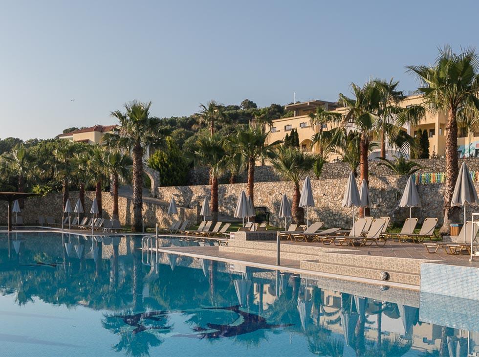 Langley Resort Almirida Bay Esterno foto