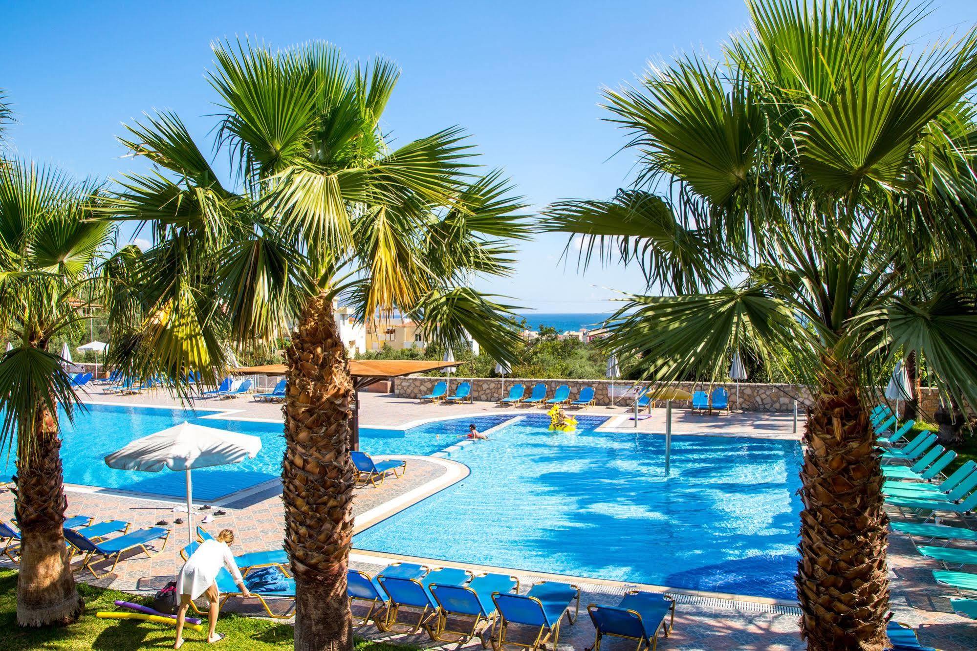 Langley Resort Almirida Bay Esterno foto
